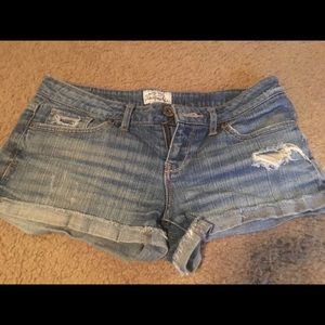 Aeropastle lightly destroyed jean shorts